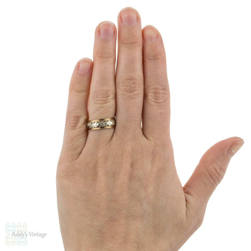 Flower Engraved Wedding Ring, Wide 1940s Two Tone 14K Gold Band. Size N / 6.75.