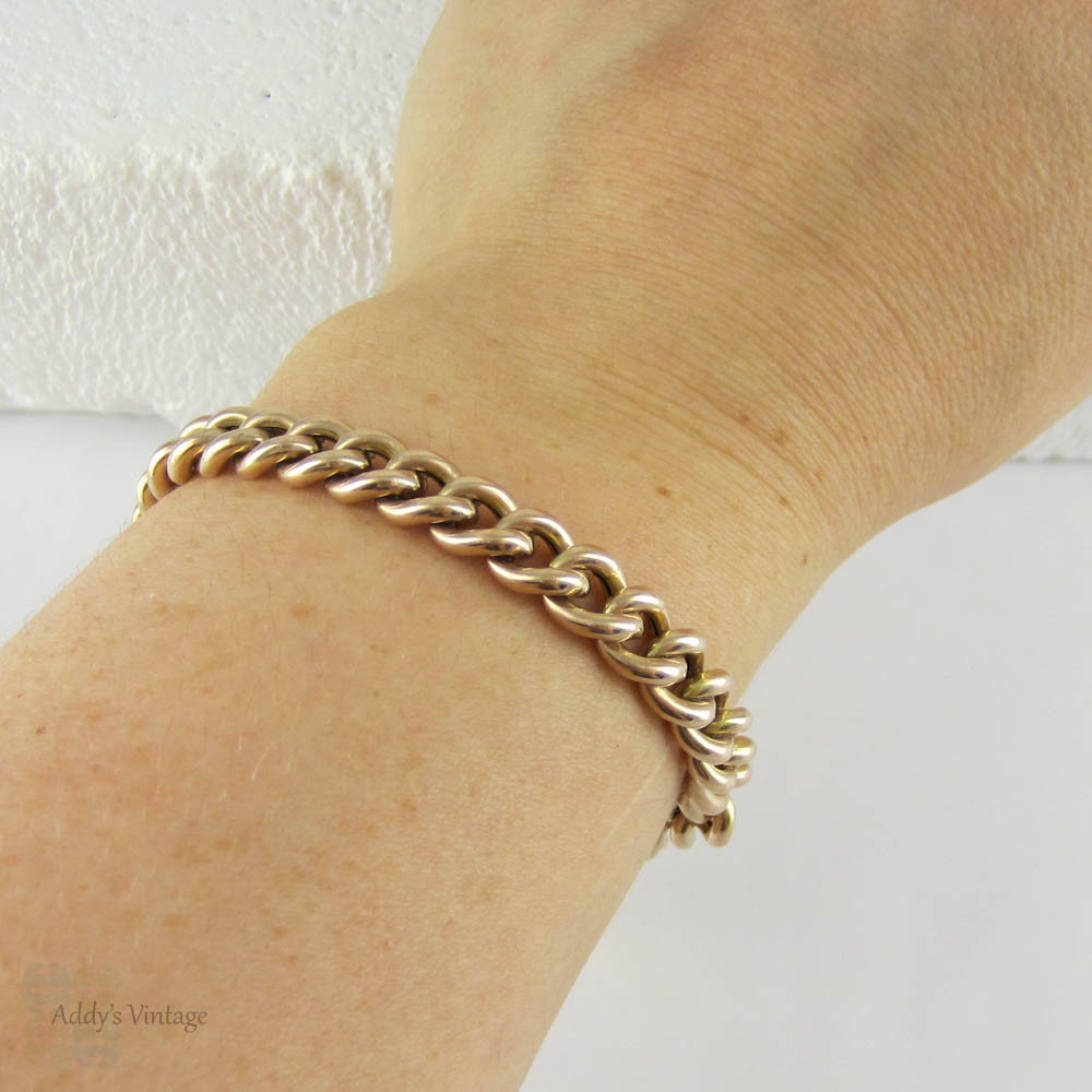 Edwardian 9 Carat Rose Gold Curb Link Bracelet with Heart Padlock Clasp with Heart Shaped Clasp, Chester Hallmark.