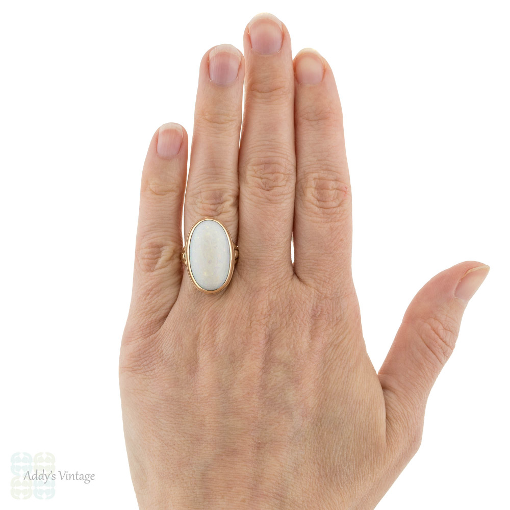 Opal 10K Yellow Gold Ring, Bezel Set 10ct Large Cabochon Cut Oval Gemstone.