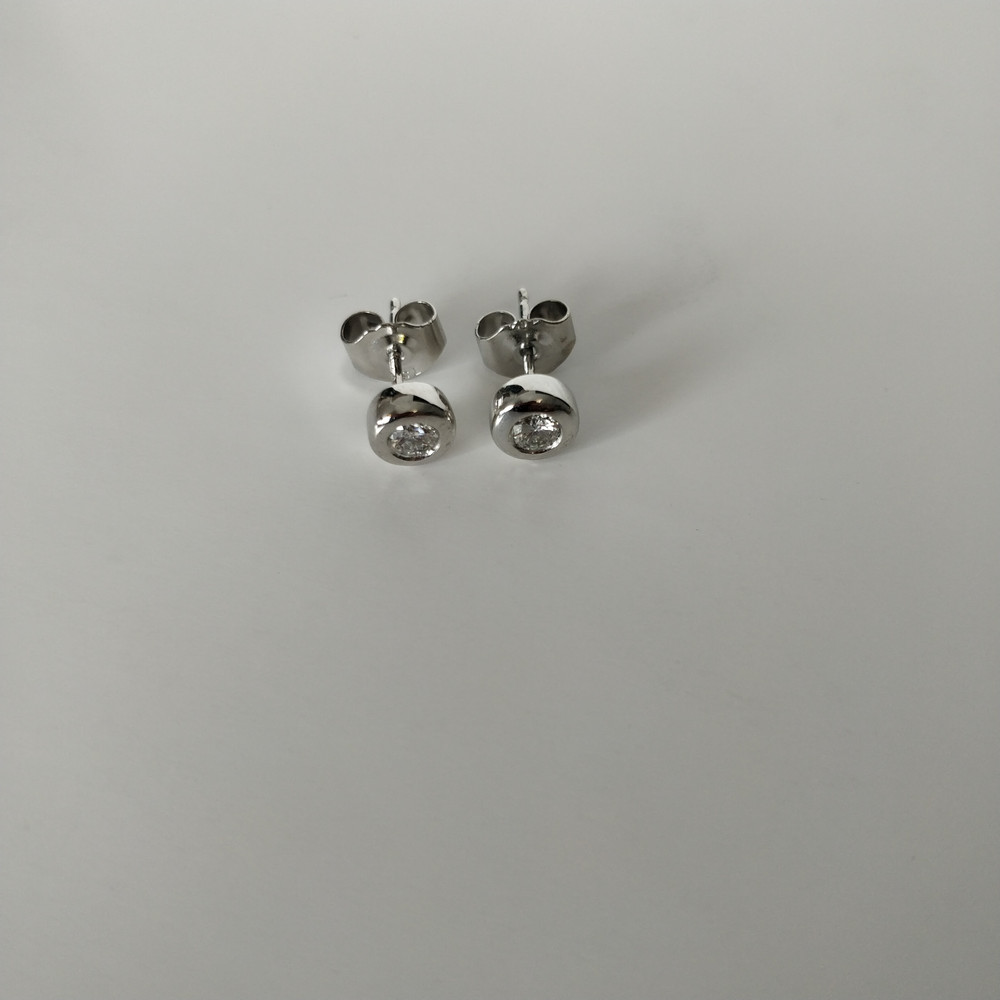 RESERVED Bezel Set 0.25 ctw Diamond Earrings, Vintage 18ct 18k White Gold Diamond Studs.