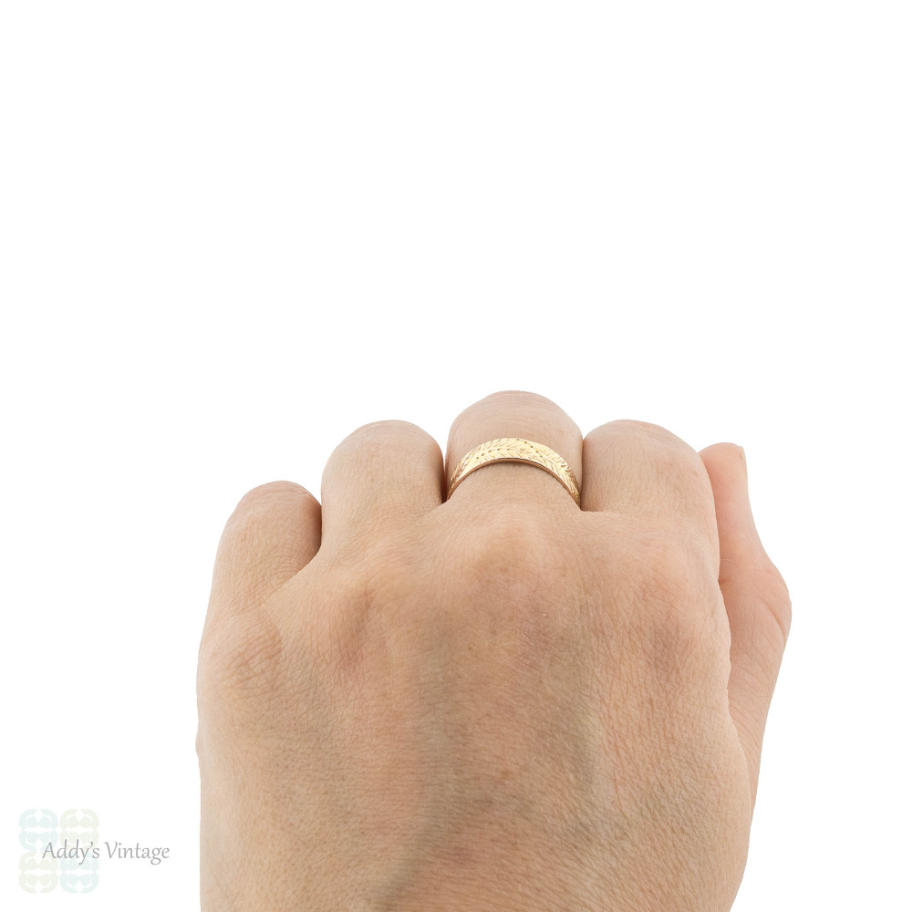 Wide 9ct Victorian Fern Engraved 9k Rose Gold Wedding Band. Size R.5 / 8.75.