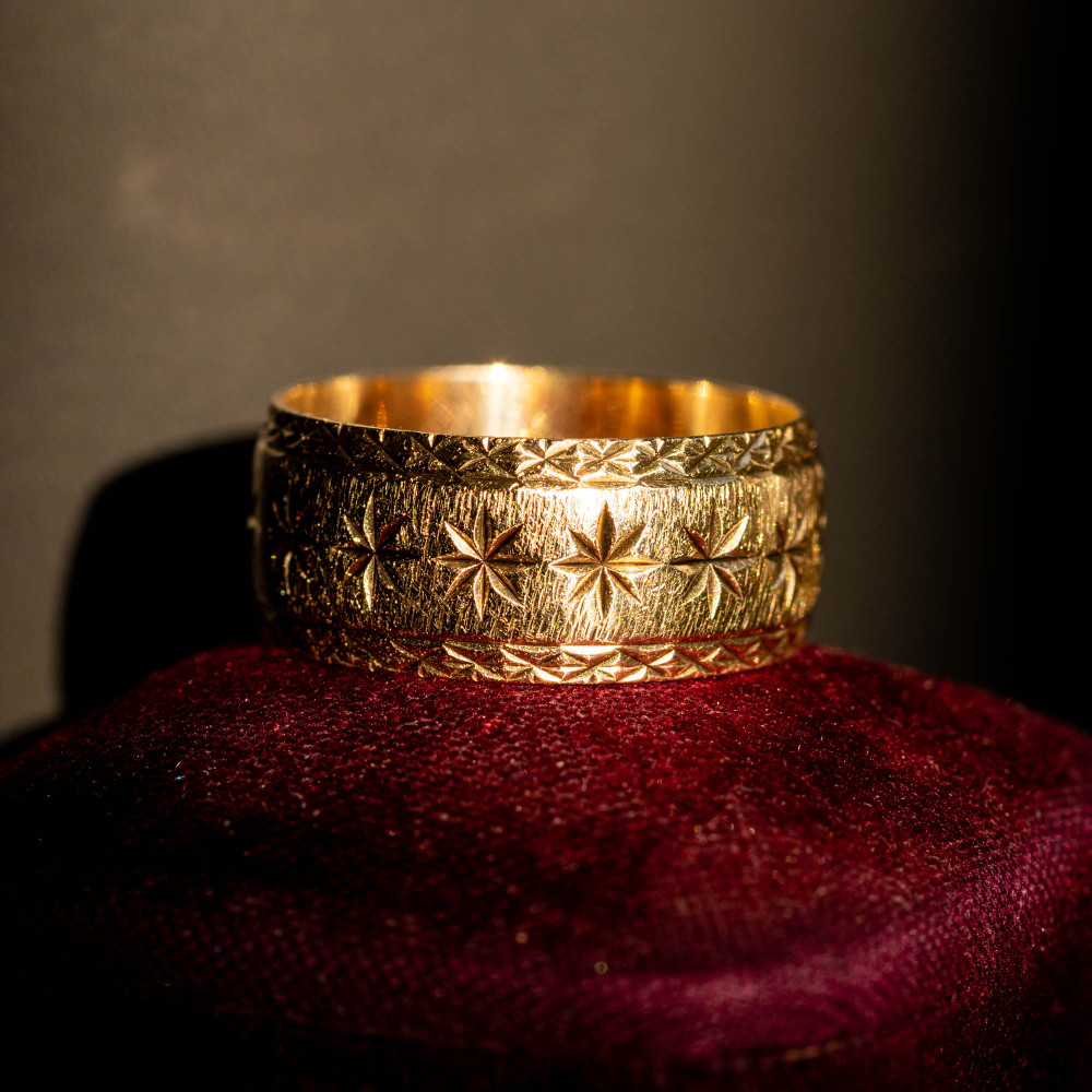 Engraved 9ct Star Men's Wedding Ring, Wide Vintage 9k Yellow Gold Band Size R / 8.5.