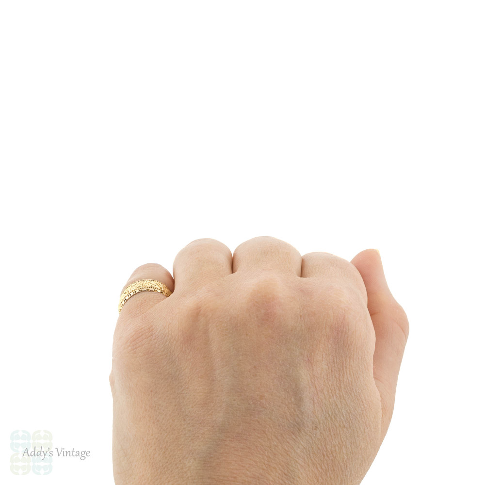 Wide 18ct Ivy Leaf Wedding Ring, Victorian Ladies 18k Gold Band, Size K / 5.25.