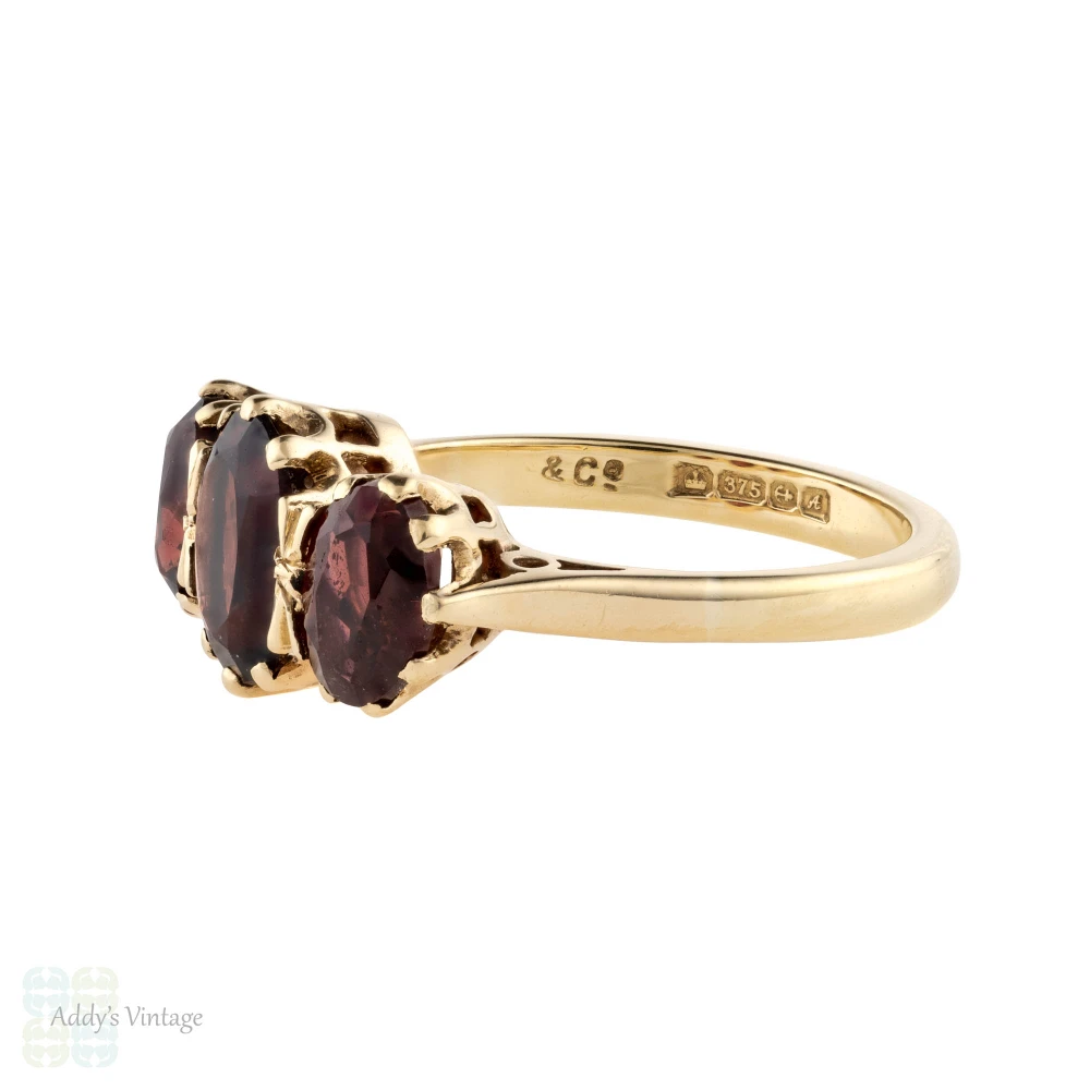 RESERVED Vintage Garnet Three Stone Ring, Graduated Design in 9ct Yellow Gold Circa 1970s.