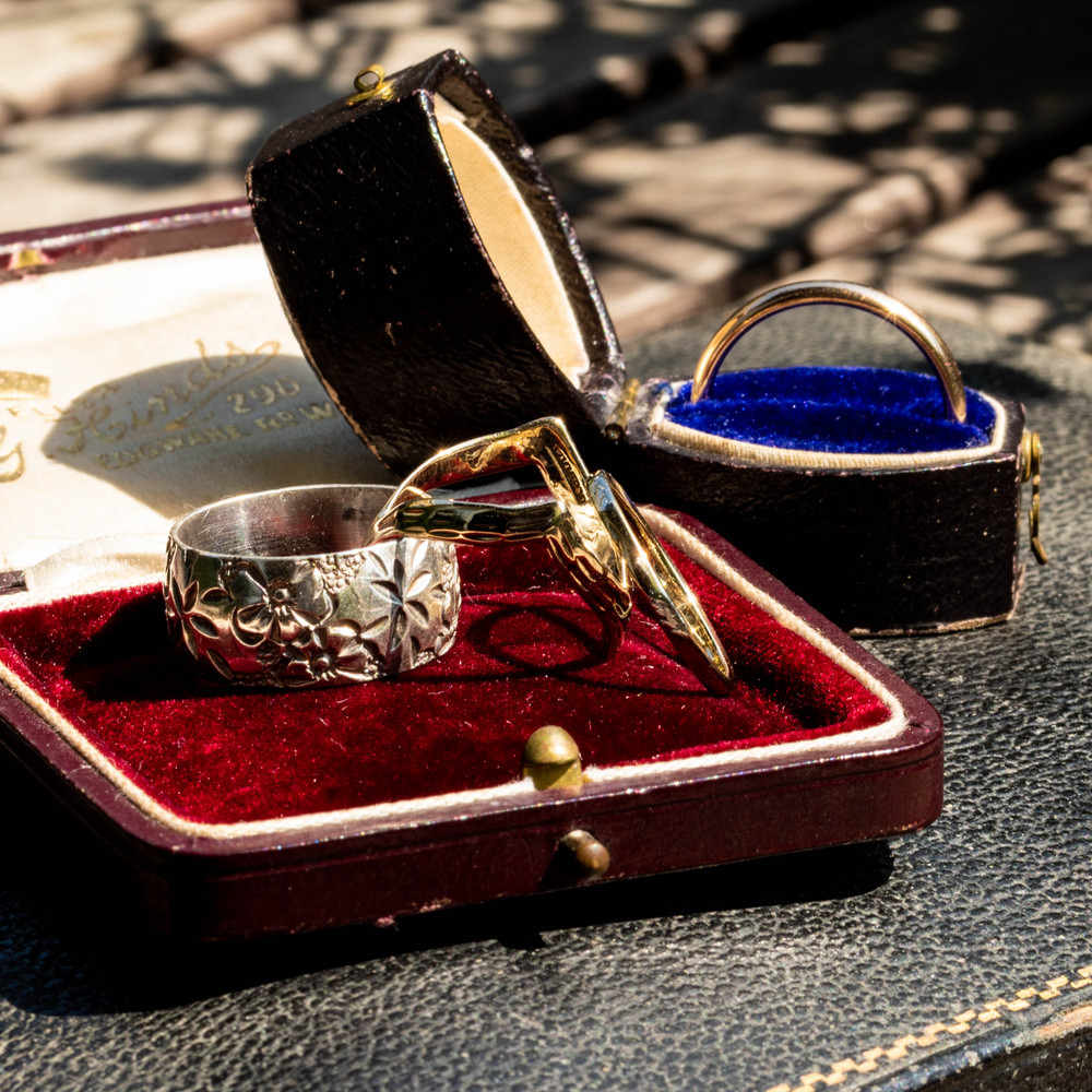 Vintage 9ct 9k Gold Ladies Wedding Ring, 1940s WWII Utility Band