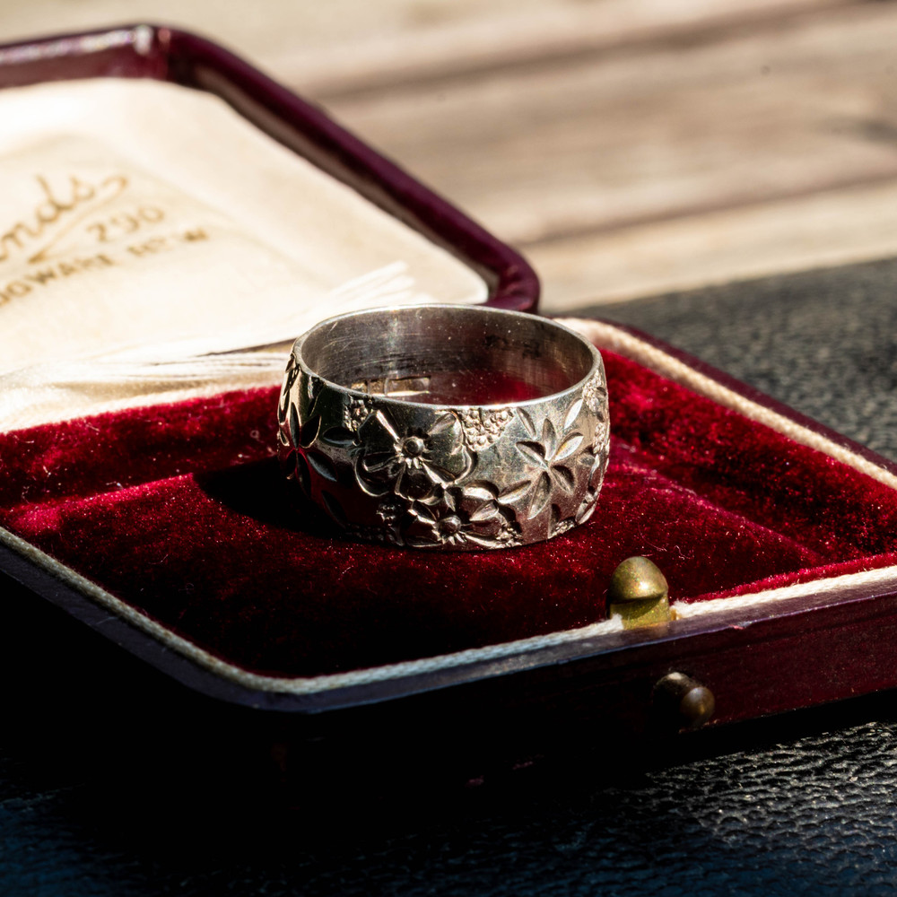 Vintage Wide Engraved Sterling Silver Wedding Band, Floral Victorian Style Ring Size R.5 / 9.