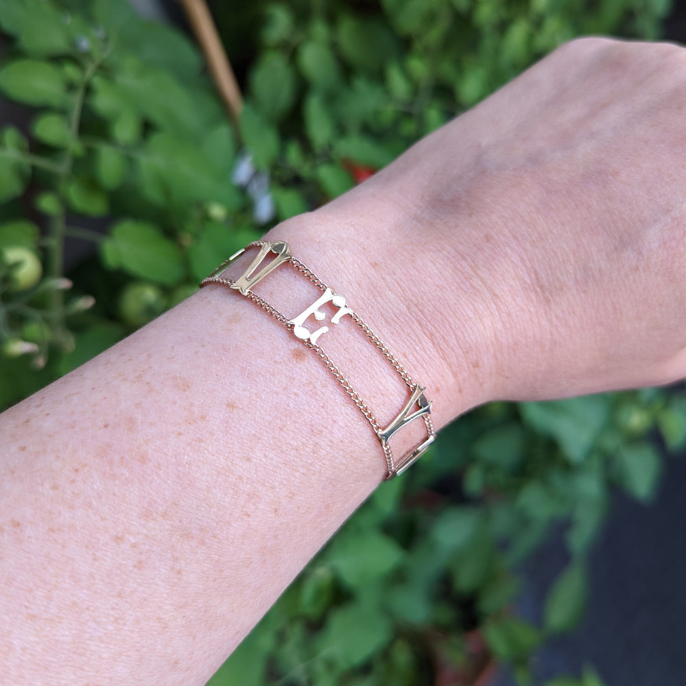 Vintage I LOVE YOU 9ct 9k Gold Bracelet, Circa 1950s.