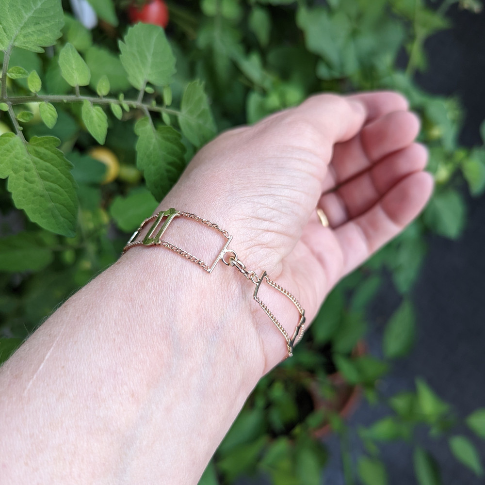 Vintage I LOVE YOU 9ct 9k Gold Bracelet, Circa 1950s.