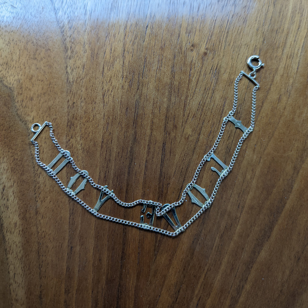 Vintage I LOVE YOU 9ct 9k Gold Bracelet, Circa 1950s.