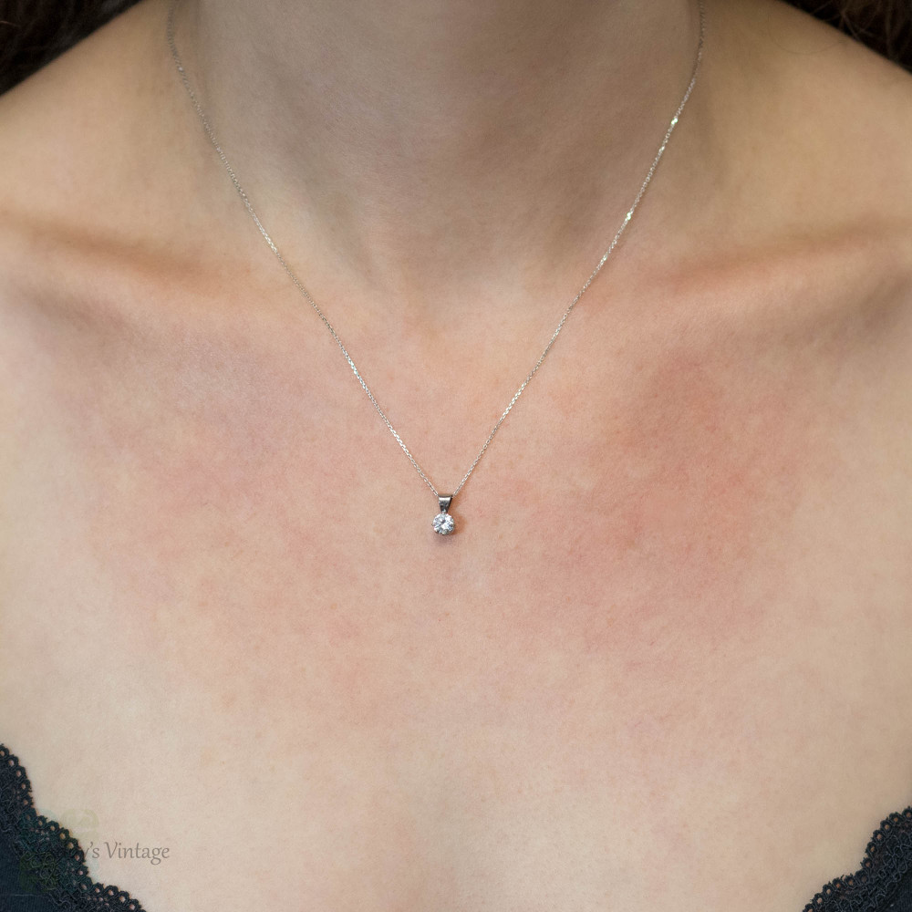 Vintage 0.45ct Diamond Soliatire Pendant, 18ct 18k White Gold Single Stone.