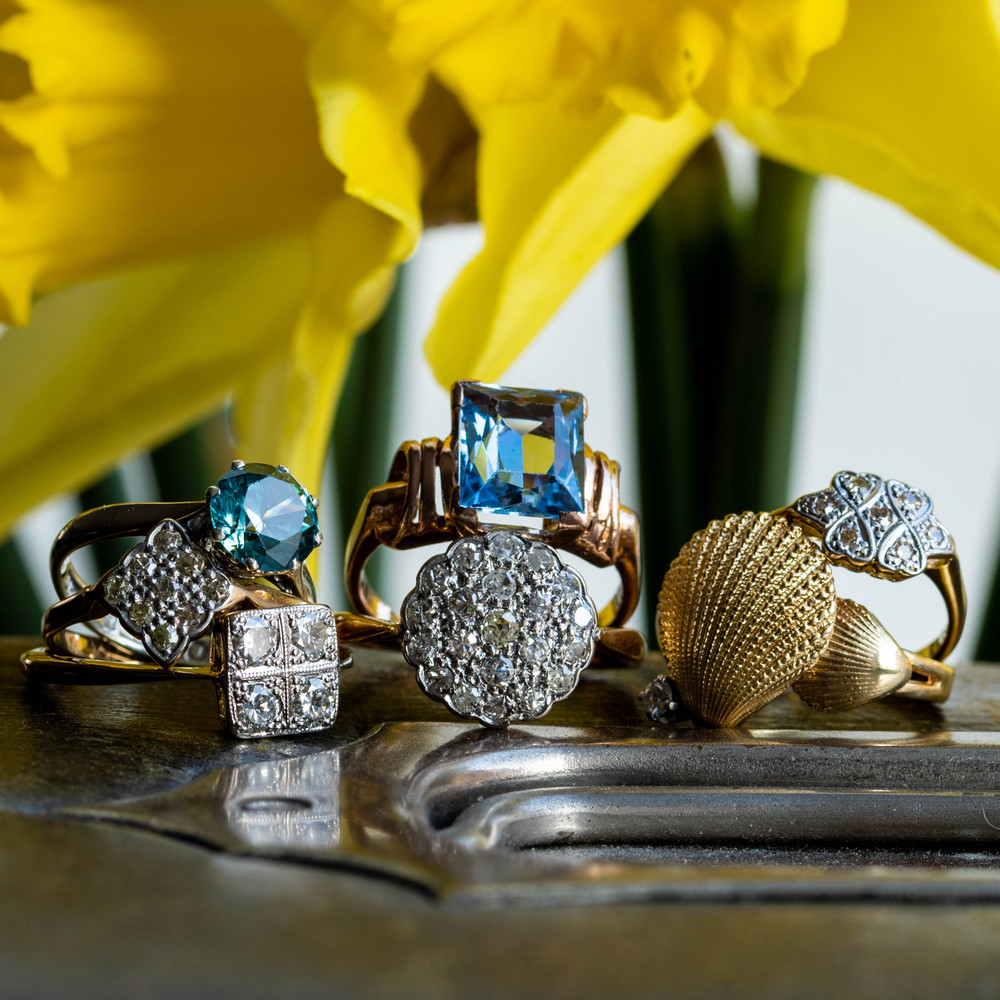 Seashell & Diamond 14k Gold Vintage Ring.