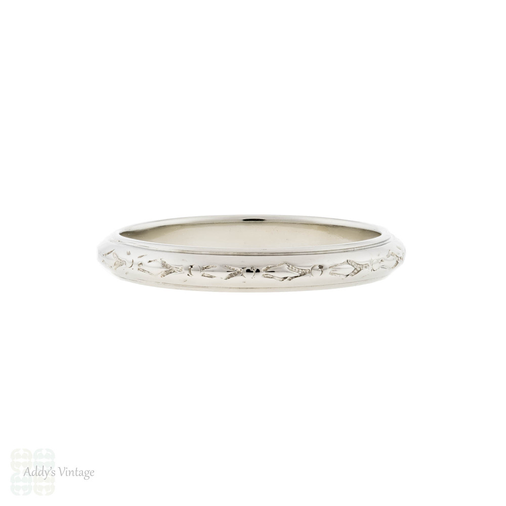 Slim Engraved Vintage Knife Edge 18k Wedding Band by Wood & Sons,  Size K.5 / 5.5