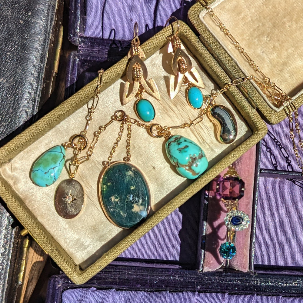 Large Antique Turquoise 9ct 9k Gold Pendant.