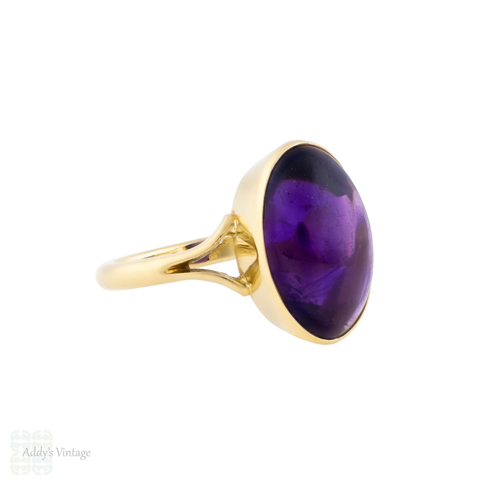 Amethyst 18ct Gold Bezel Cabochon Cut Ring, Vintage 1980s.