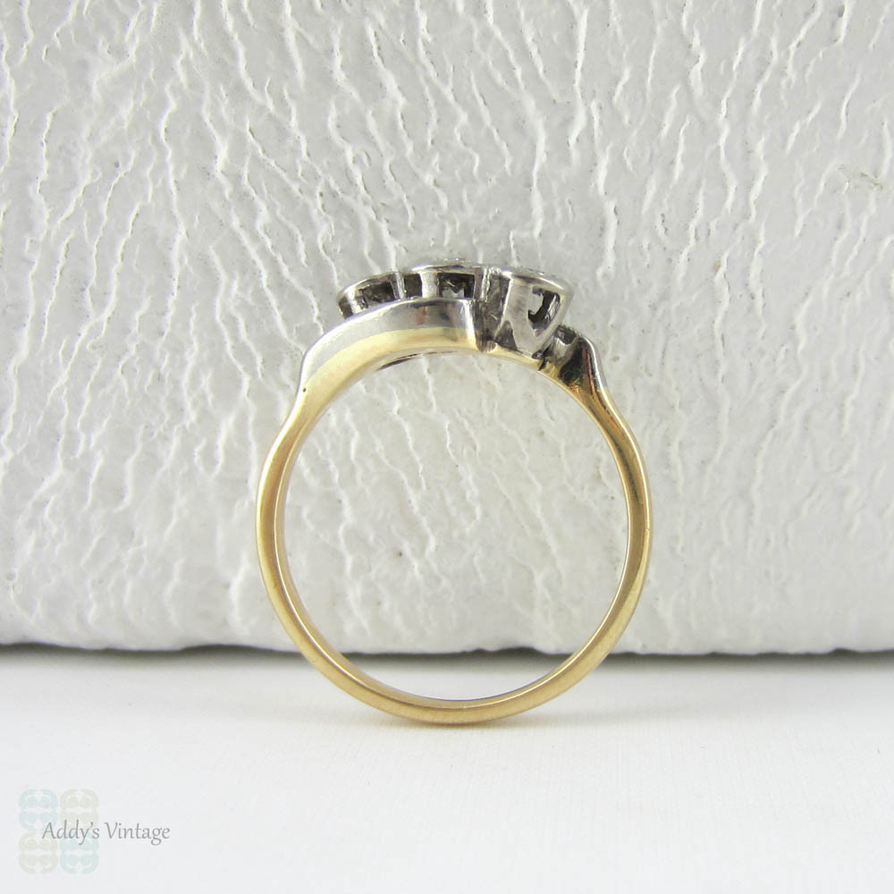 Vintage Diamond Engagement Ring, Twist Design Three Stone Trilogy Diamond Ring in 18 Carat & Platinum, 1915 - 1930s.