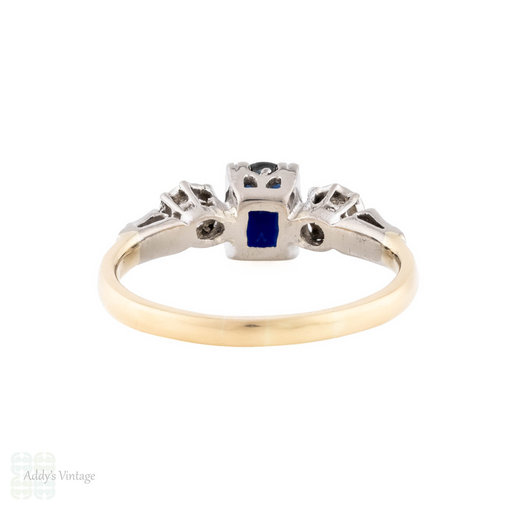 Sapphire & Diamond Three Stone Vintage Ring, 18ct Platinum.