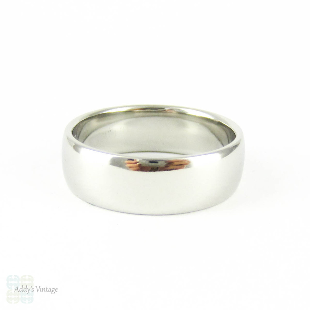 Vintage Men's Heavy Platinum Wedding Ring. Wide Simple D Shape Profile Platinum Band, 7.25 mm Wide, Size V.5 / 10.75, 15.2 grams.