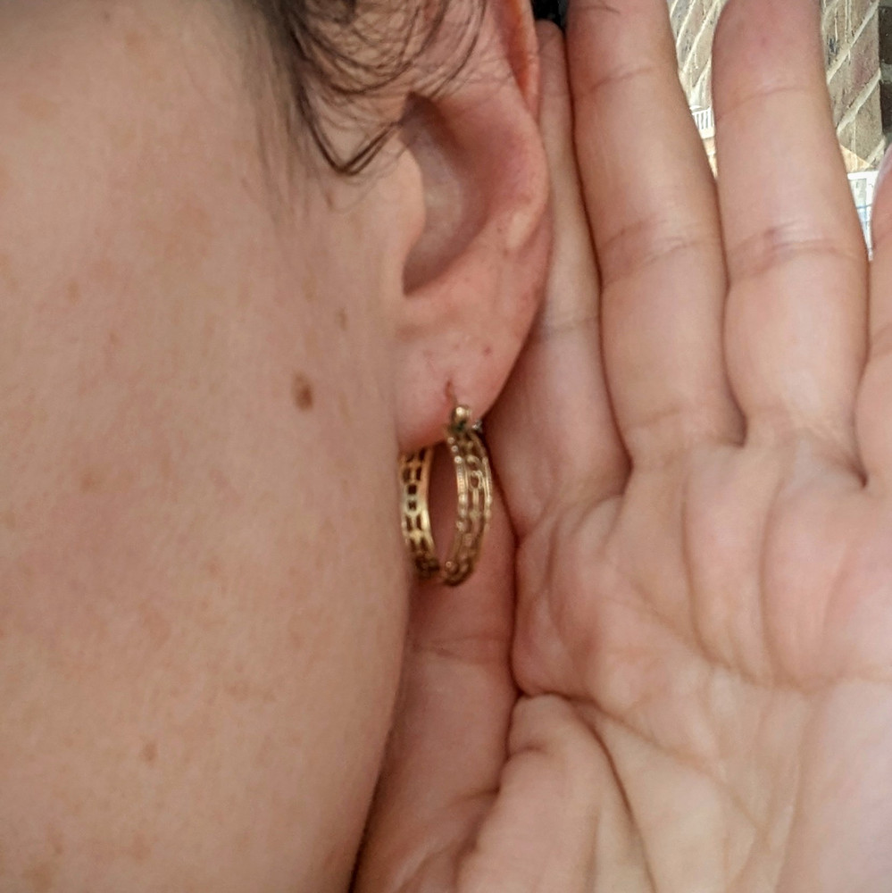 Vintage 10k Gold Hoop Earrings, Flower & Chain Design.