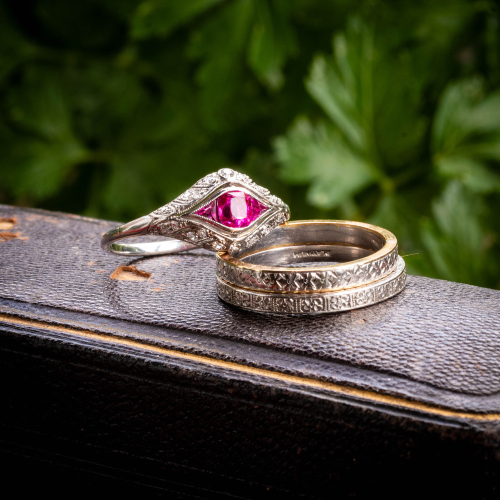 Art Deco Flower & Laurel Engraved Platinum Wedding Ring, Size M / 6.25.