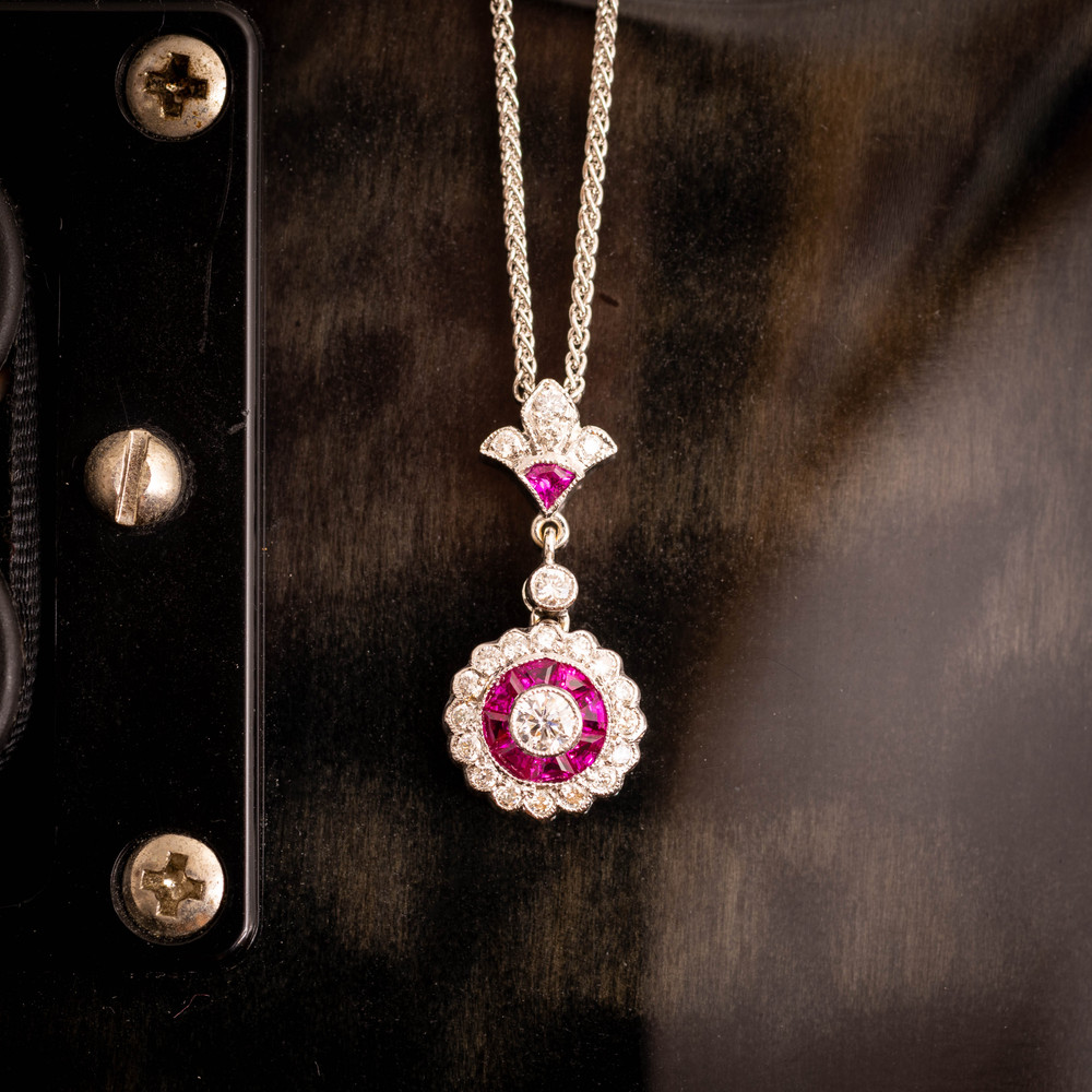 Vintage 18ct White Gold Diamond & Ruby Art Deco Style Target Necklace.