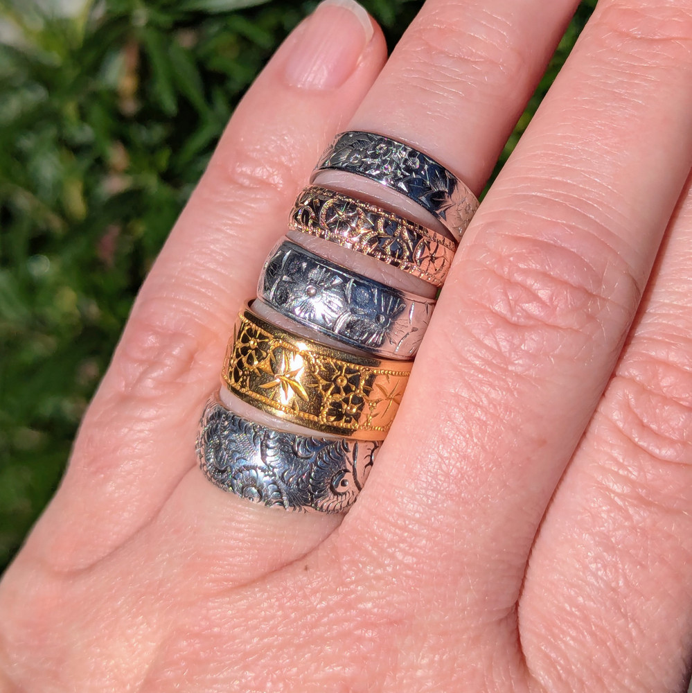 Heavy Vintage Orange Blossom Engraved Platinum Wedding Ring, Size L.5 / 6.5.