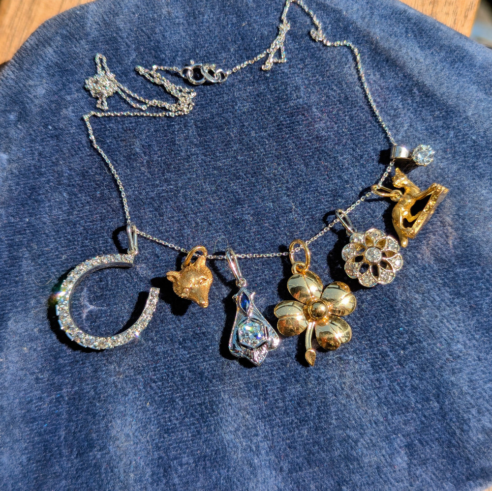 Antique 15ct Gold Fox Charm Pendant.