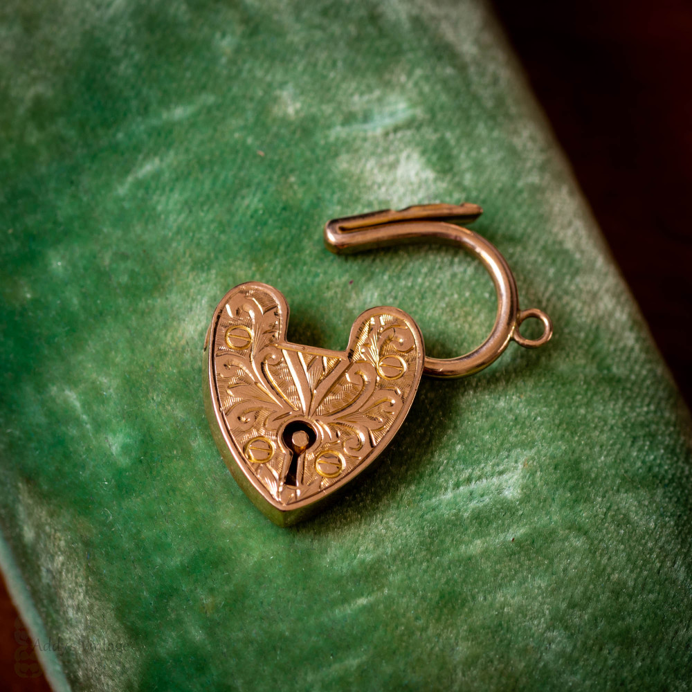 Antique Engraved 9ct Gold Heart Padlock Pendant Clasp.