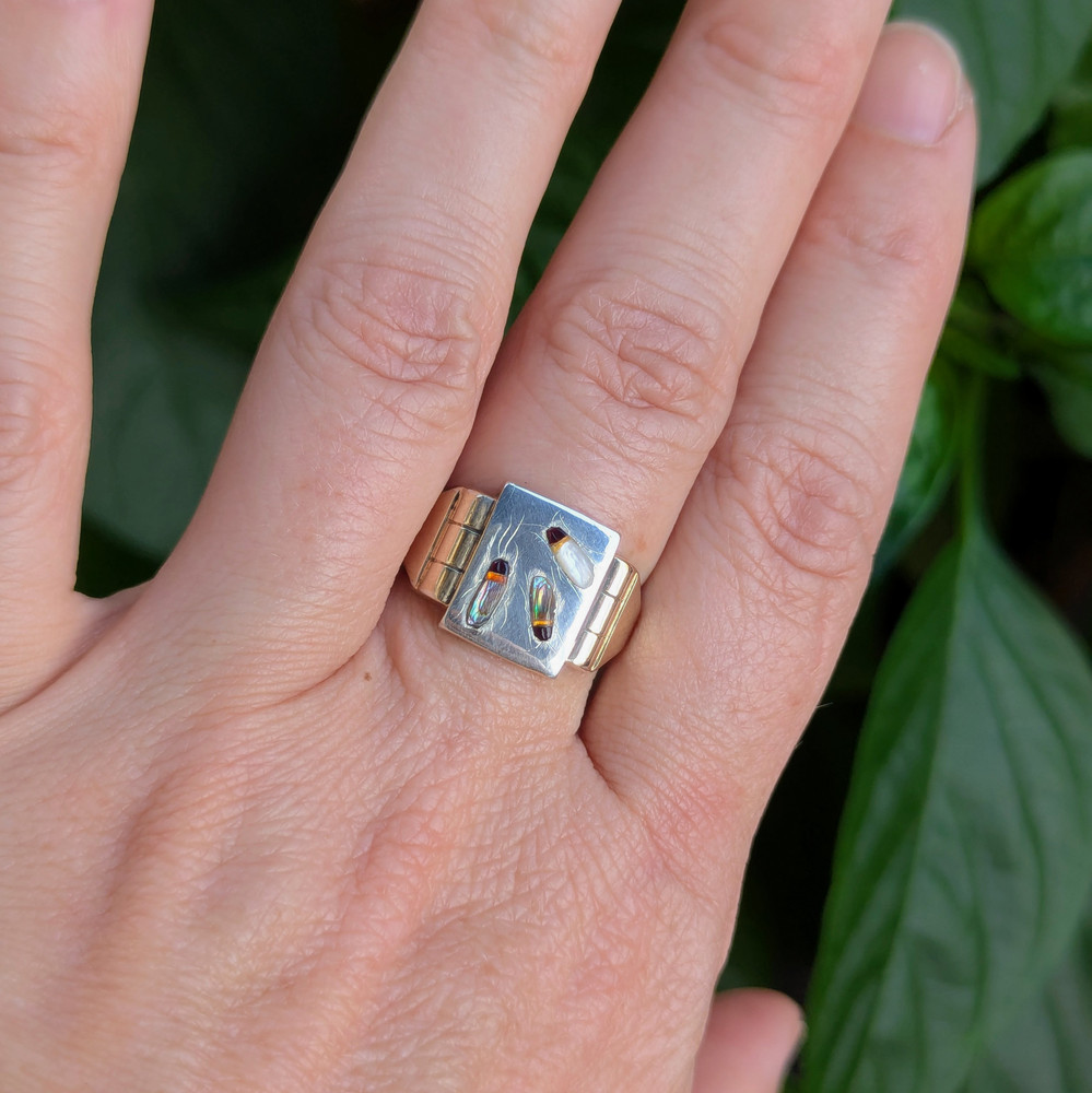 Antique Shibayama Insect Ring, 9ct Gold & Silver. Signet Style Two Tone Ring.