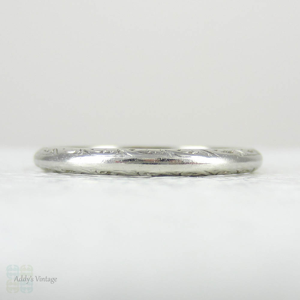 Art Deco Platinum Wedding Ring with Engraved Sides. Scroll Design Engraved Pattern, Circa 1920s.