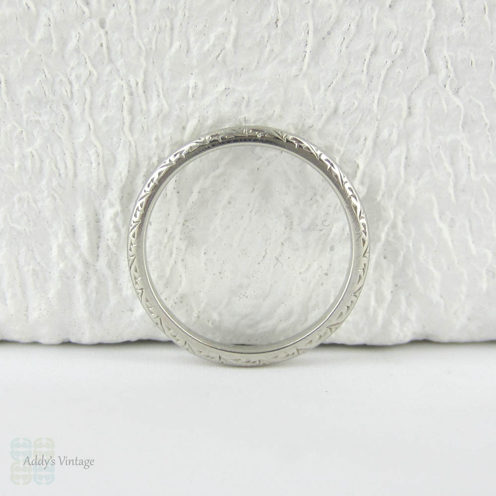 Art Deco Platinum Wedding Ring with Engraved Sides. Scroll Design Engraved Pattern, Circa 1920s.