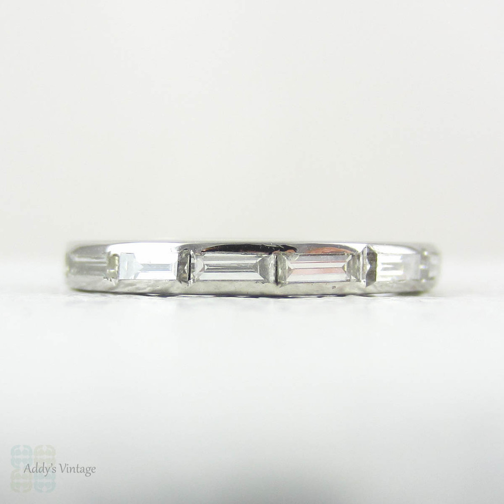 Horizontal baguette Diamond ring in white gold | SMD