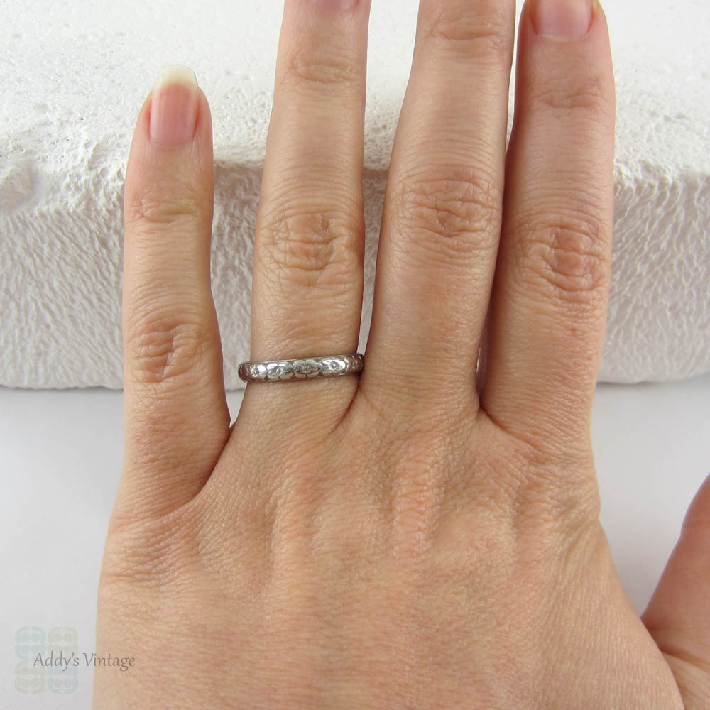 Antique Engraved Platinum Wedding Ring. Floral Orange Blossom Flower Design Wedding Band in Platinum, Circa 1920s.