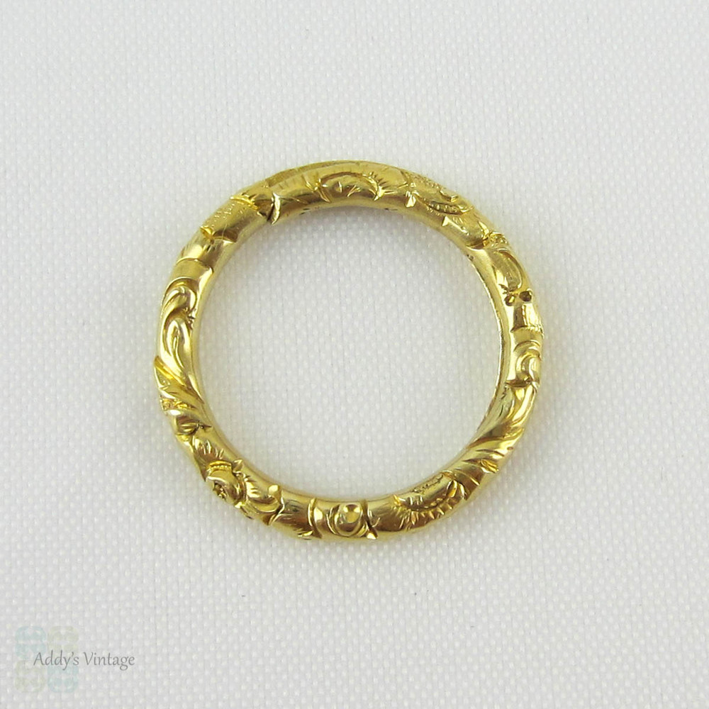 Antique 15 Carat Gold Split Ring. Victorian Engraved Floral Design Split Ring for Charms, Fobs.