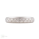 Vintage Laurel Leaf Wreath Engraved Platinum Wedding Ring, Size M / 6.25. Vintage Laurel Leaf Wreath Engraved Platinum Wedding Ring, Size M / 6.25.