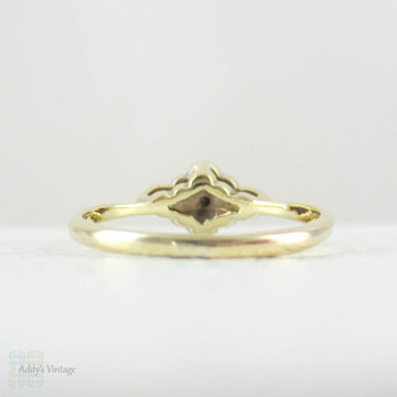 Edwardian Diamond Engagement Ring, Five Stone Delicate Diamond Engagement Ring in 9 Carat Gold & Platinum, Circa 1900s.