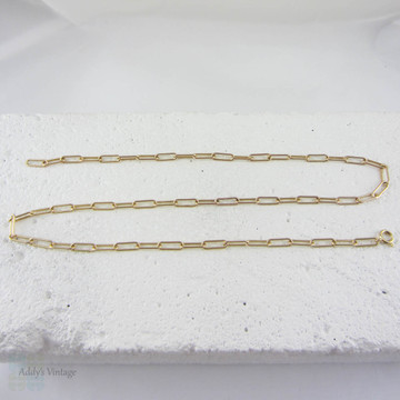 Yellow Gold Paper Clip Chain, 9 Carat Yellow Gold Long Oval Shaped Link 1970s Necklace. 46.5 cm / 18.3 inches.