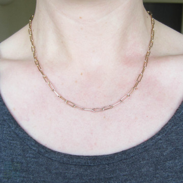 Yellow Gold Paper Clip Chain, 9 Carat Yellow Gold Long Oval Shaped Link 1970s Necklace. 46.5 cm / 18.3 inches.