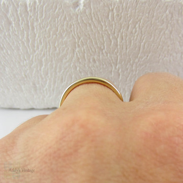 Vintage Yellow Gold Wedding Ring, 9 Carat Yellow Gold Wedding Band with Full Hallmarks, 1970s Court Comfort Fit. Size P / 7.75