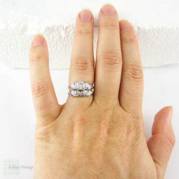 Vintage Diamond Wedding Set, Round Brilliant Cut Diamond Engagement Ring in 14 Carat White Gold with Matching Wedding Band, Circa 1950s.
