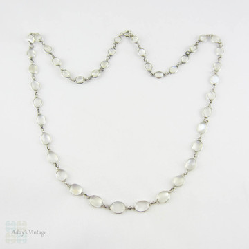 Vintage Graduated Moonstone Necklace. Matinee Length Moonstone Chain Necklace in Sterling Silver, 55.5 cm / 21.85 inches long.