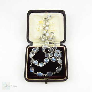 Vintage Graduated Moonstone Necklace. Matinee Length Moonstone Chain Necklace in Sterling Silver, 55.5 cm / 21.85 inches long.