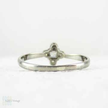 Art Deco Engagement Ring in White Gold, Square Carre Cut Diamond Framed by Round Cut Diamonds in 14 Carat Gold.