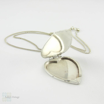 Art Deco Heart Locket, 1930s Vintage Sterling Silver Love Heart Shape Locket on 41.5 cm Silver Chain