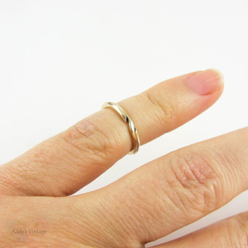 Antique 9 Carat Gold Split Ring. Georgian Faceted Design Small Split Ring for Charm, Pendant Holder or Joining Jewellery, Circa 1800s.