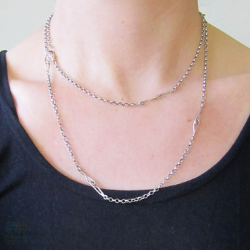 Antique Silver Muff Chain, Long Sterling Silver Guard Chain with Intertwined Fancy Links & Belcher Style Links. 94.5 cm / 37.2 inches, Circa 1910s.