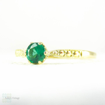 Emerald Engagement Ring, Solitaire Rich Royal Green Round Cut 0.22 Carat Emerald in 18 Carat Yellow Gold Vintage Style Setting.