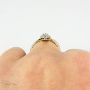 Art Deco German Diamond Ring, Pierced Filigree Plaque Shape Oblong Panel Ring in 14 Carat Gold & Platinum, Circa 1930s.