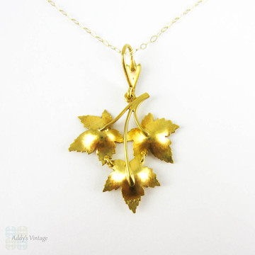 RESERVED. Edwardian Yellow Gold Leaf Pendant with Cultured Pearls. Textured Canadian Maple Leaves in 15 Carat Yellow Gold.