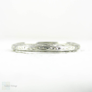 Engraved Wedding Ring, Ladies Narrow Foliate Style Design White Gold Wedding Band in 18 Carat White Gold. Circa 1930s, Size J.25 / 5.