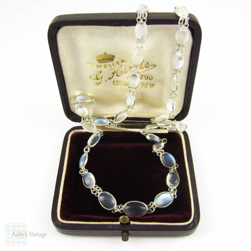 Vintage Graduated Moonstone Necklace. Princess Length Moonstone Chain Necklace in Sterling Silver, 50.8 cm / 20 inches long.